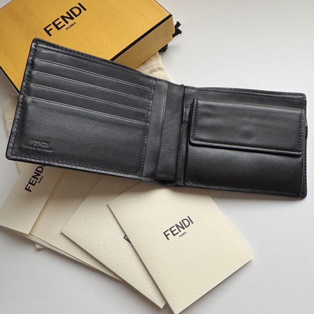 【極上美品】 568 FENDI フェンディ  2つ折り財布