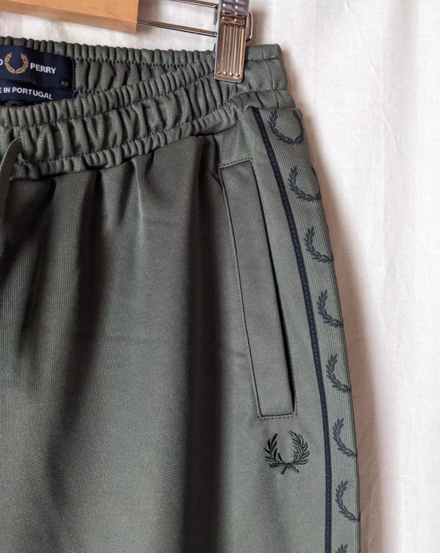 未使用美品　FRED PERRY フレッドペリー　トラックパンツ　ジャージ セール】[FRED PERRY/フレッドペリー] 別注 配色ライン トラック