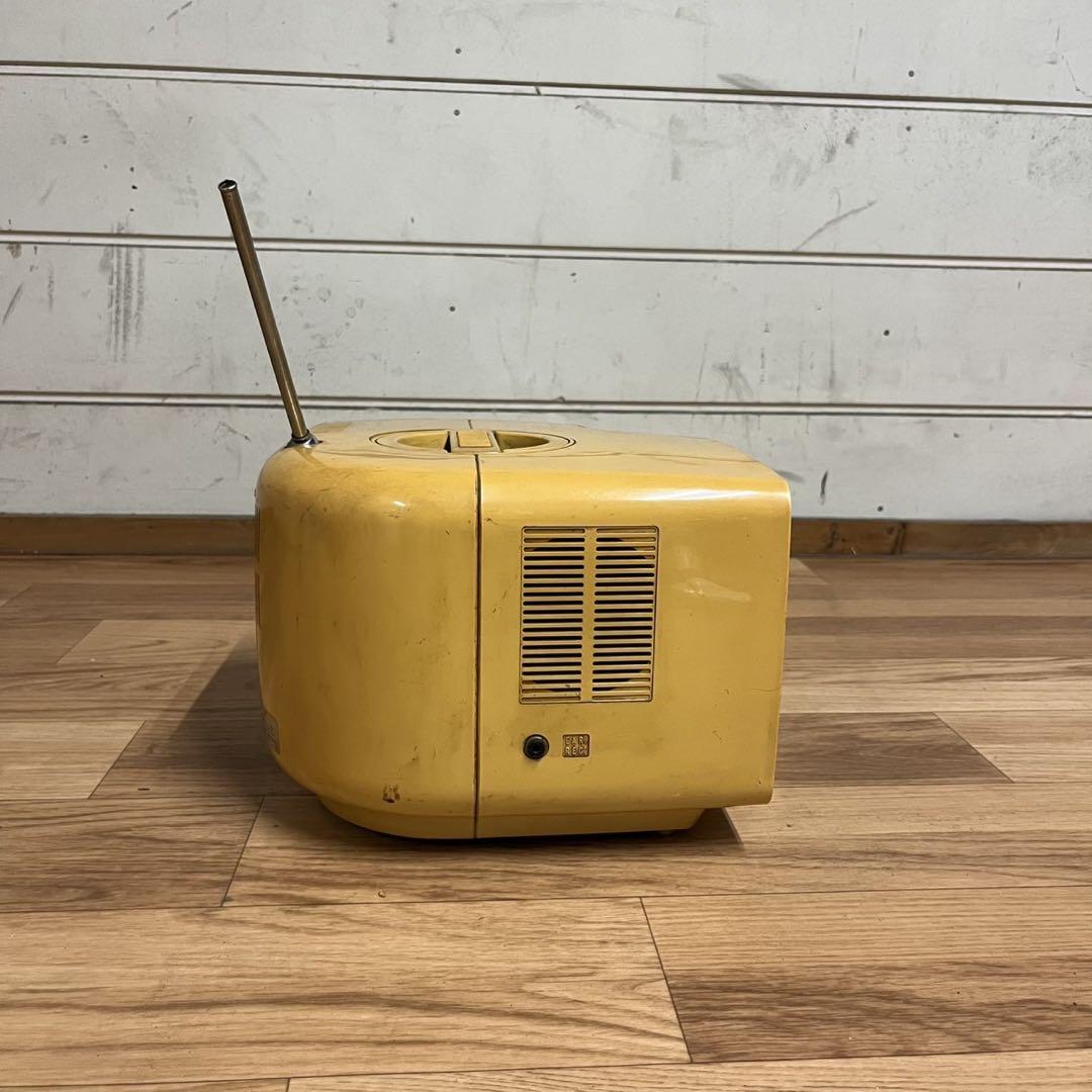 白黒テレビ　ジャンク品　黄色　日立製作所