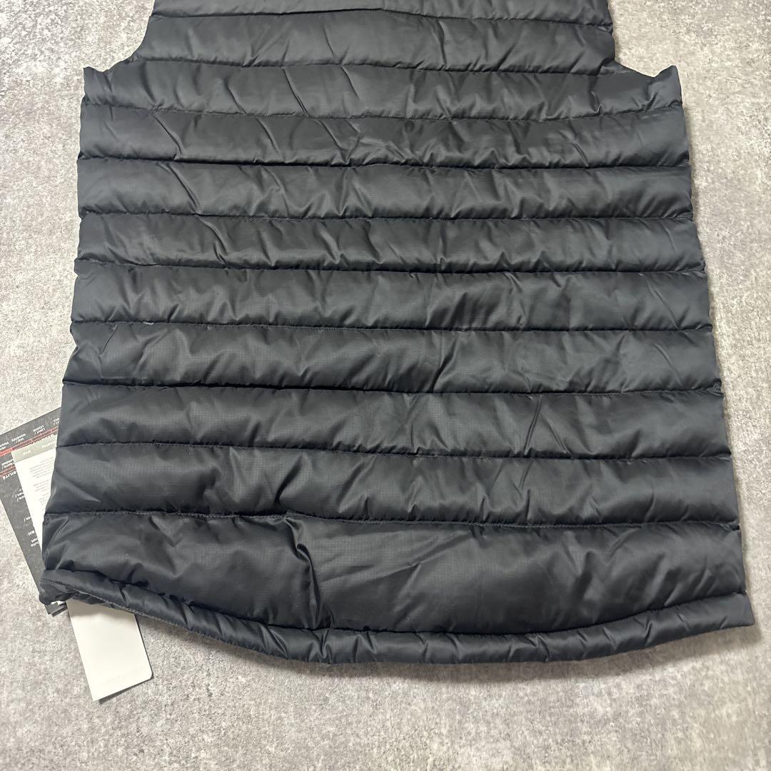 BURTON ak ダウンベスト ブラック　ワンポイント　未使用品