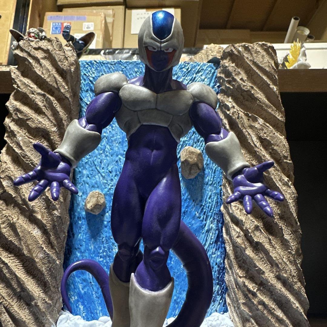 ドラゴンボール クウラ フィギュア リペイント ジオラマ付き