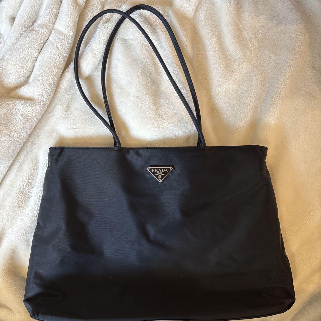 PRADA ブラック ビジネスバッグ