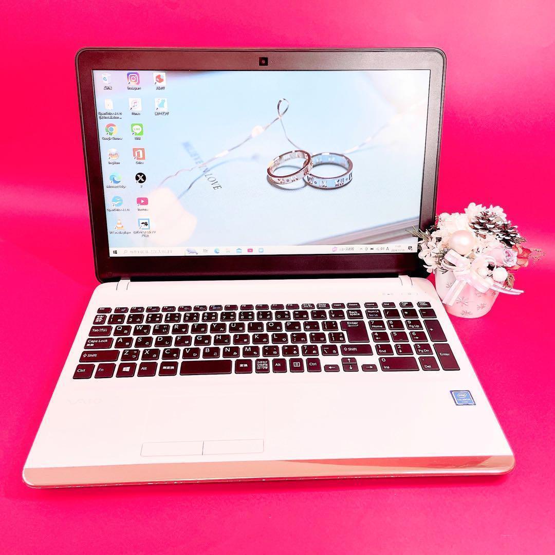 サクサク動く✨️薄型VAIOおしゃれゴールド×白ノートパソコン❣️カメラ付きSSD