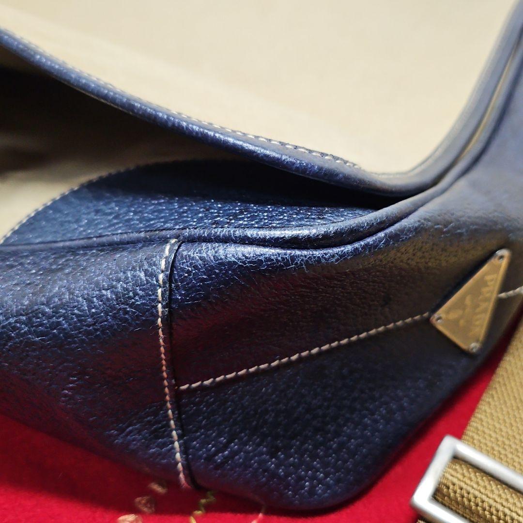 PRADA プラダ メッセンジャーバッグ ショルダーバッグ 3角ロゴ 希少 PRADA プラダ メッセンジャーバッグ ショルダーバッグ 3角ロゴ 希少