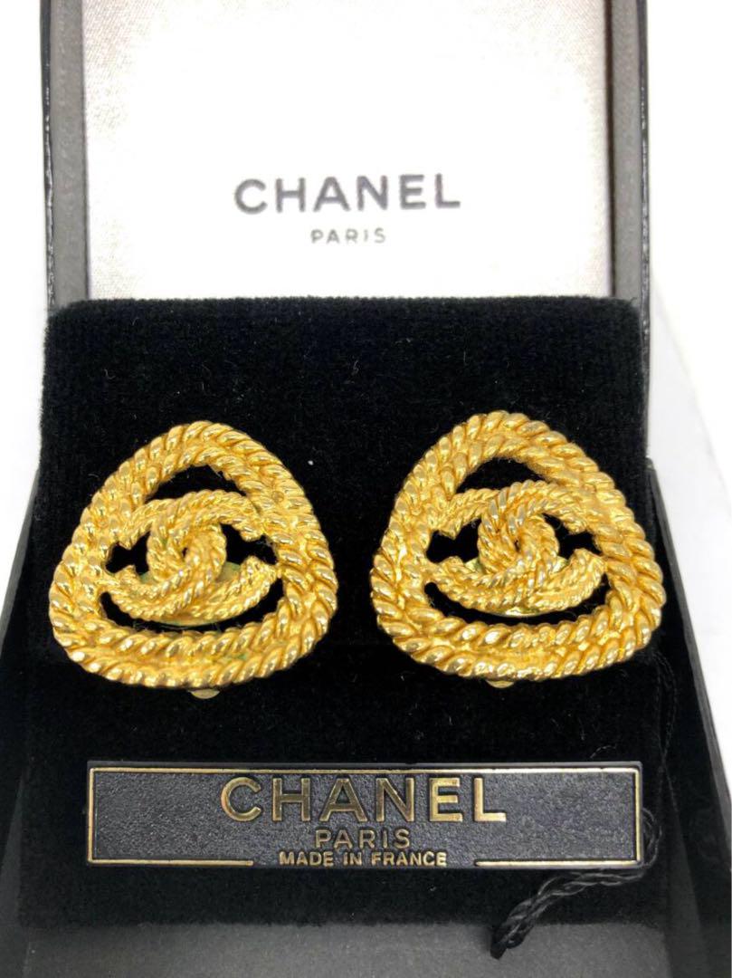 T04/075CHANELシャネル 両耳 トライアングル ココマーク イヤリング