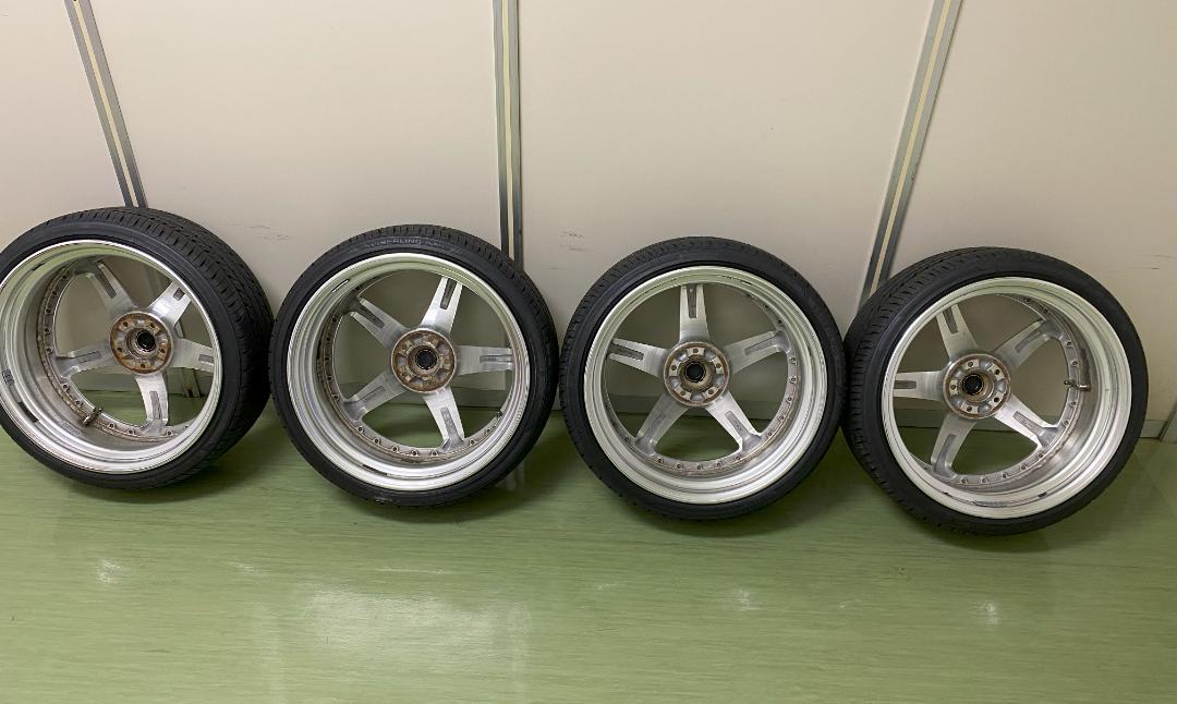 20インチ タイヤ・ホイールセット 225/35R20