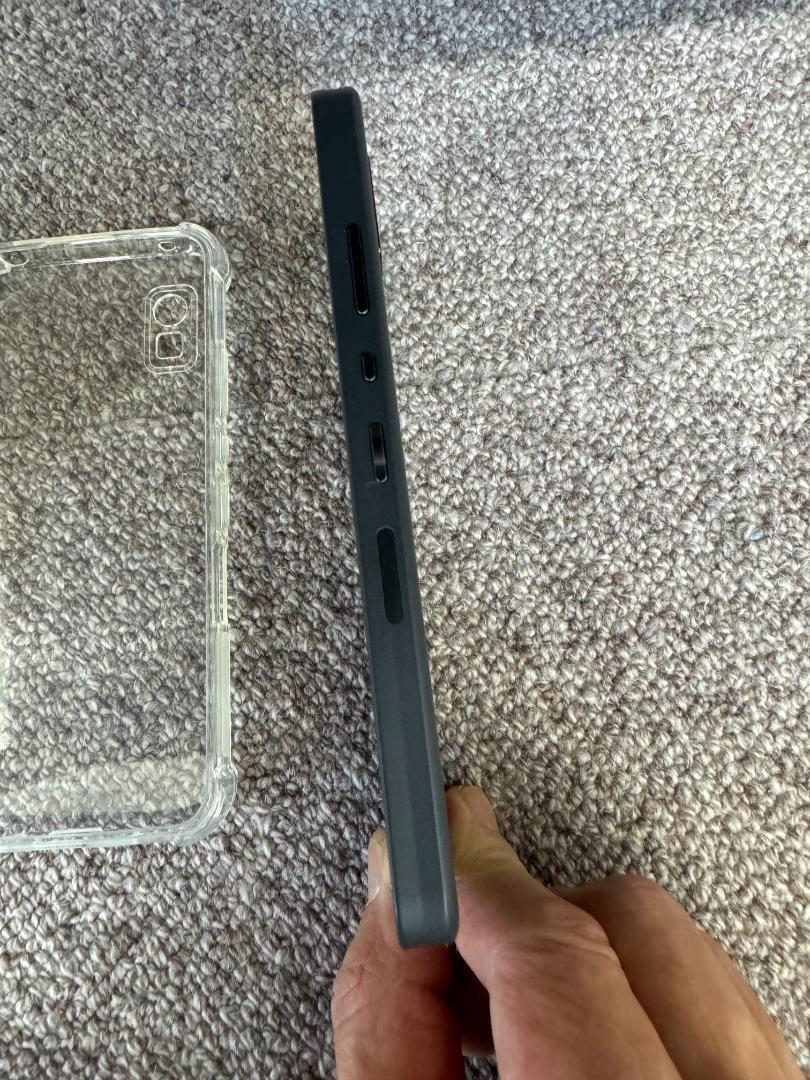 AQUOS wish SIMフリー SH-M20(B) 美品（11）ケース付き