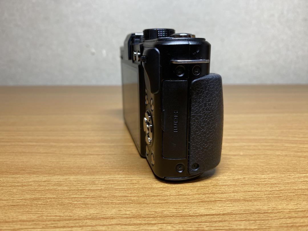 LUMIX GX1 ミラーレスカメラ　本体、バッテリー、4GBSDカード