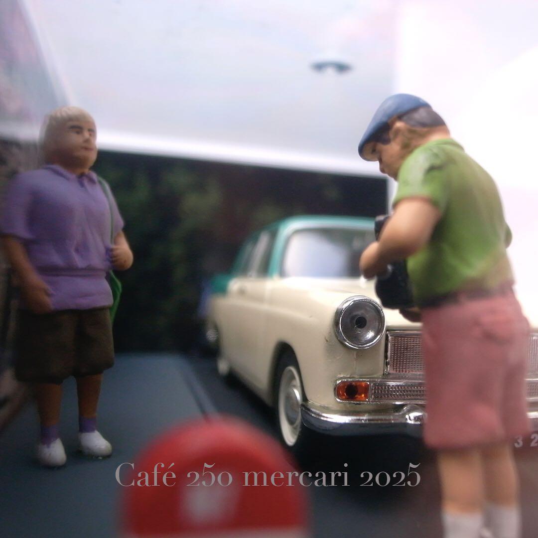 ミニカー Altaya La ROUTE BLEUE Austin Cambridge