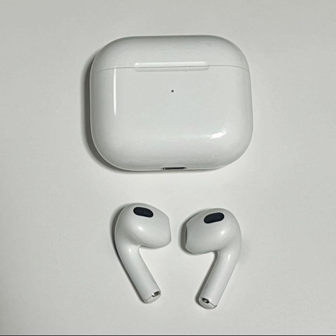 AirPods本体 ホワイト 充電ケース付き 第三世代 AirPods本体 ホワイト 充電ケース付き(右耳のみ) 第三世代