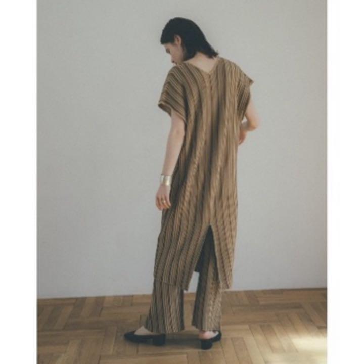 CLANEクラネ RANDOM STRIPE NIT ONE PIECE - メルカリ 大阪特売 クラネ RANDOM STRIPE KNIT ONE PIECE ロングワンピース