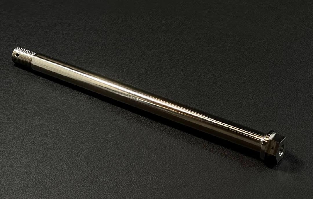 ■特注品 クロモリ製 SR400 SR500 リア アクスルシャフト m1913