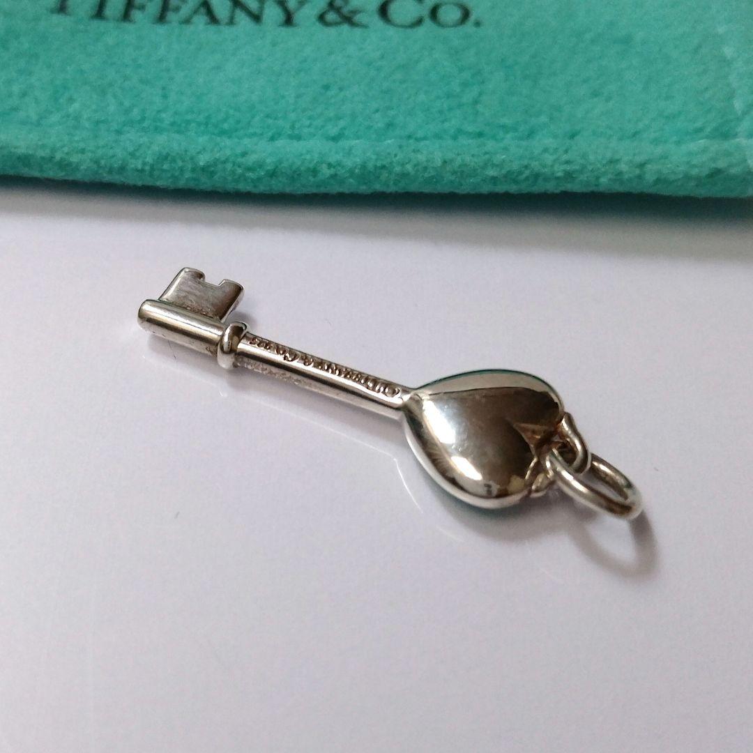 TIFFANY ターコイズブルー ハートキー ネックレスチャーム シルバー TIFFANY ターコイズブルー ハートキー ネックレスチャーム シルバー