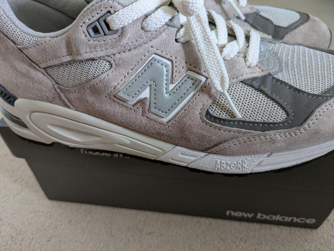 ニューバランス990v2