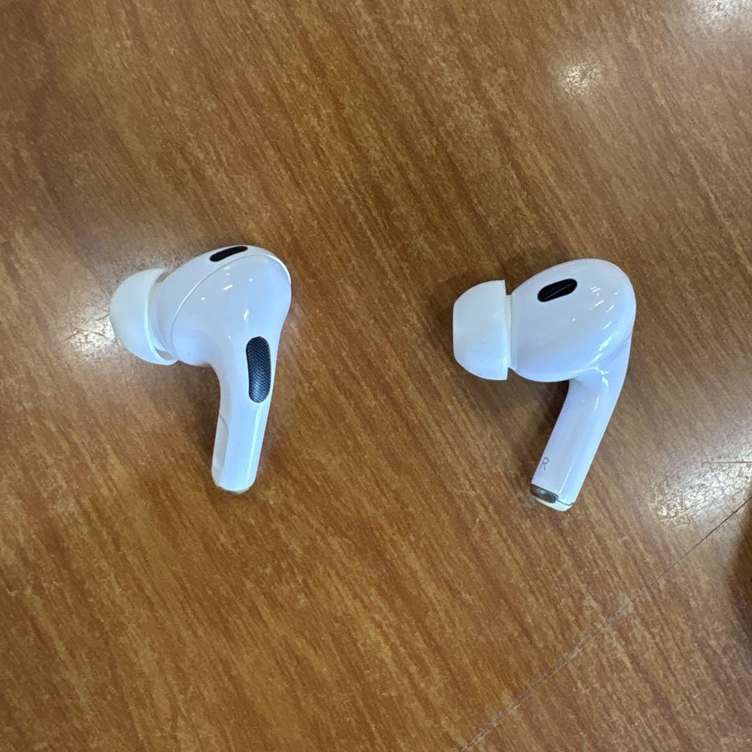 AirPods Pro ワイヤレスイヤホン ホワイト - メルカリ