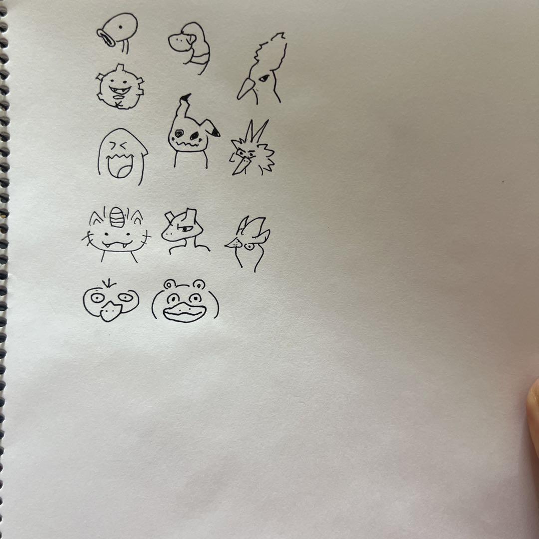 画用紙に描いたポケモンの落書き
