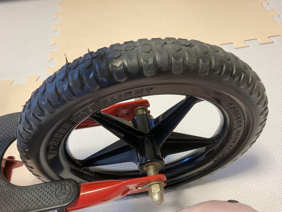 ストライダー 12インチ(ベルト、スタンド、ヘルメット付き
