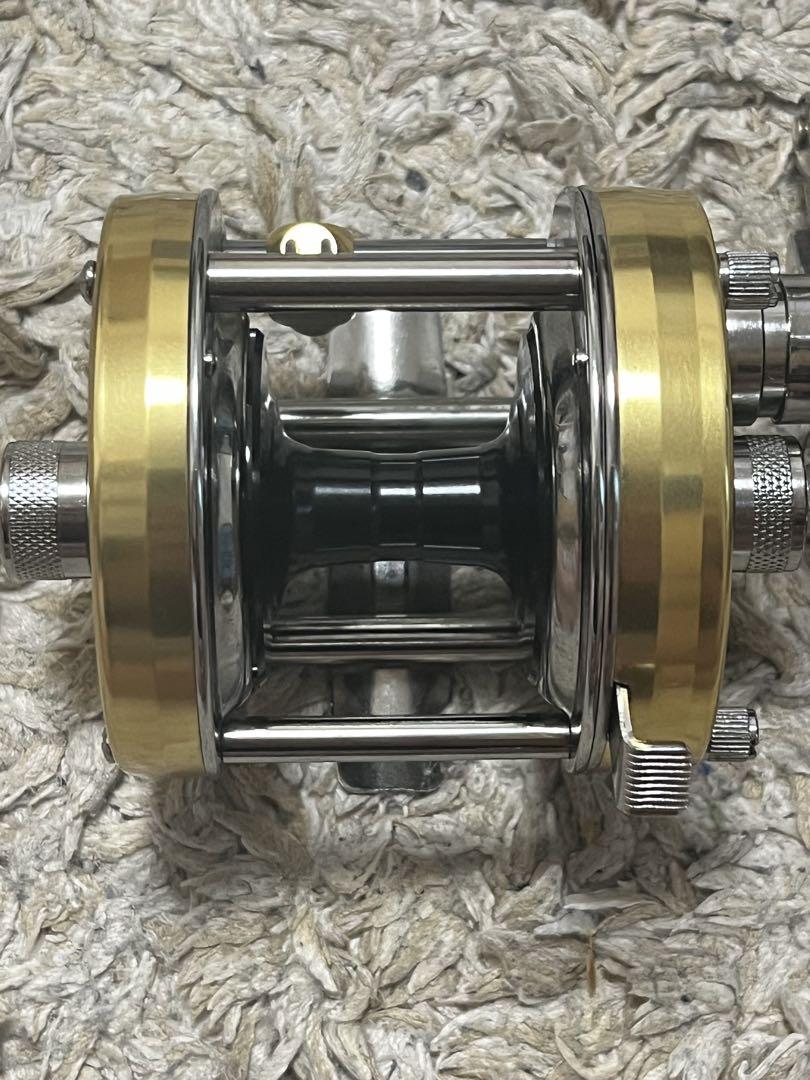 アンバサダー　5500cs ロケット　シャンパンゴールド　アブガルシア　カスタム