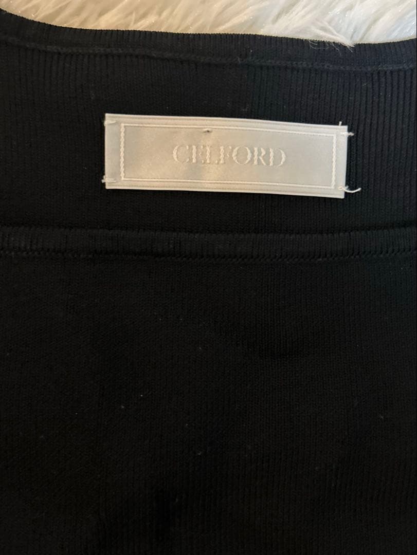 新品CELFORD 新作 15400円 シアーパフスリーブ 黒ニットセルフォード