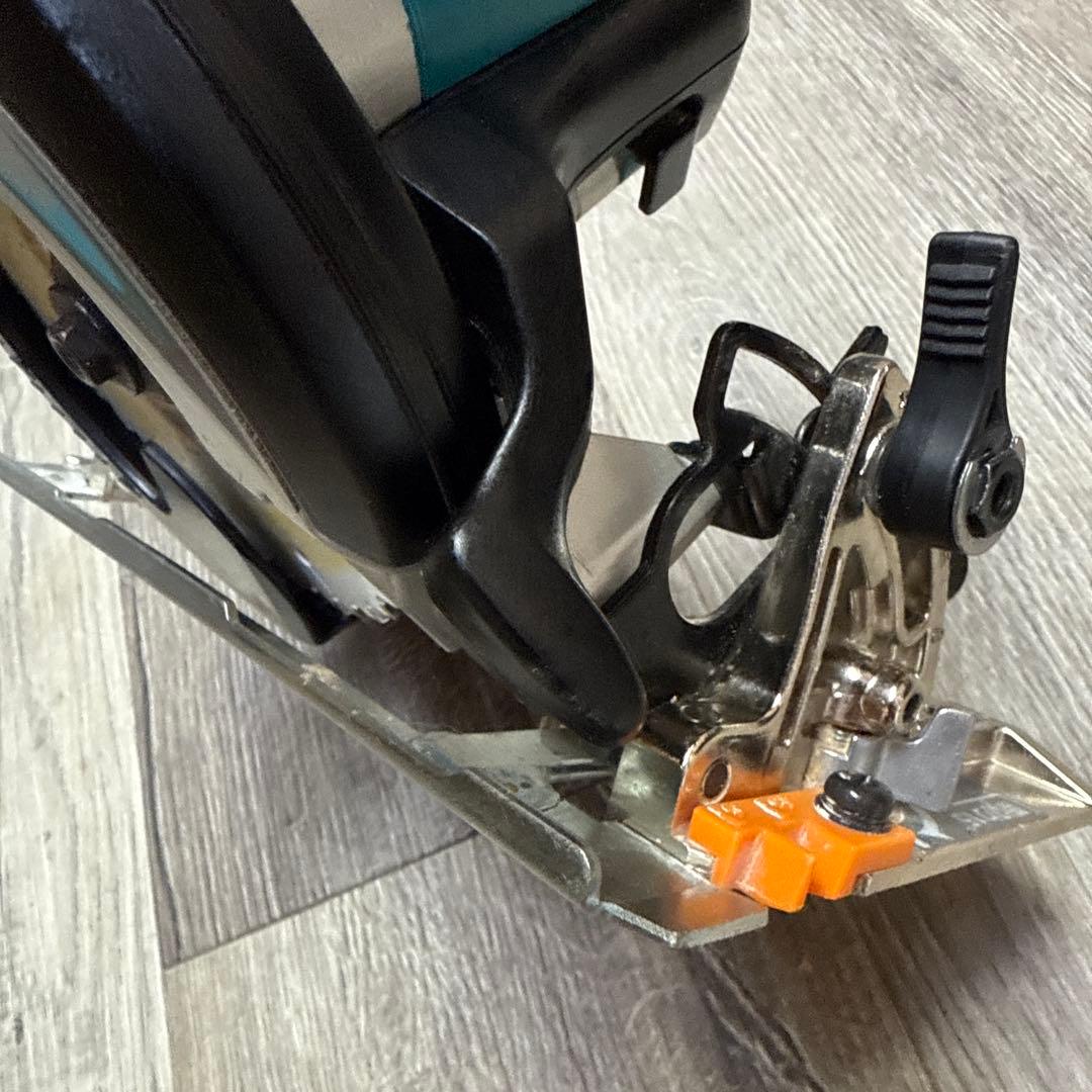 125mm充電式マルノコ モデル