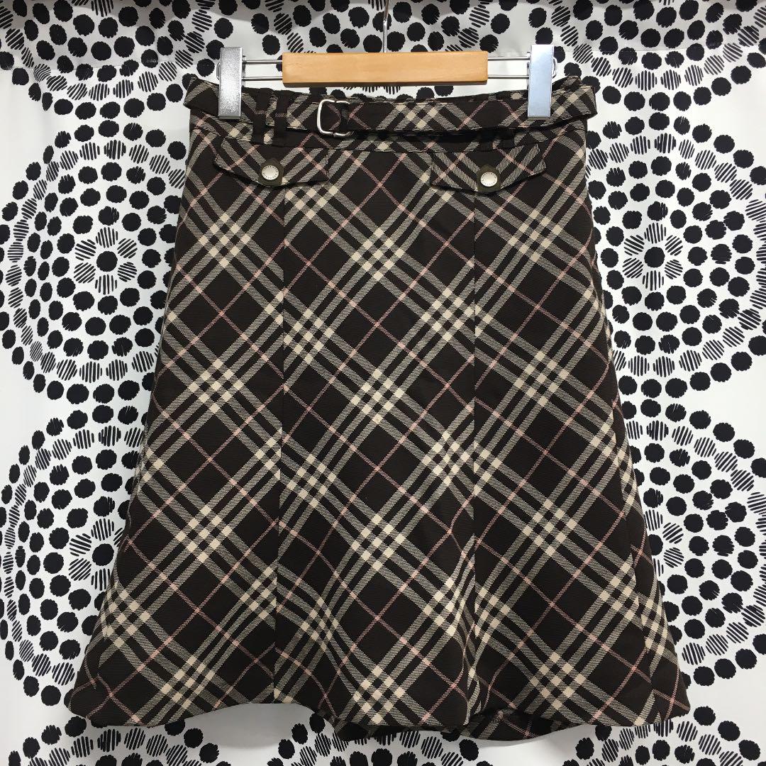 テレビで話題】 burberry バーバリー スカート ウール ブルーレーベル ノバチェック柄 - ミニスカート テレビで話題】 burberry バーバリー スカート ウール ブルーレーベル ノバチェック柄 - ミニスカート