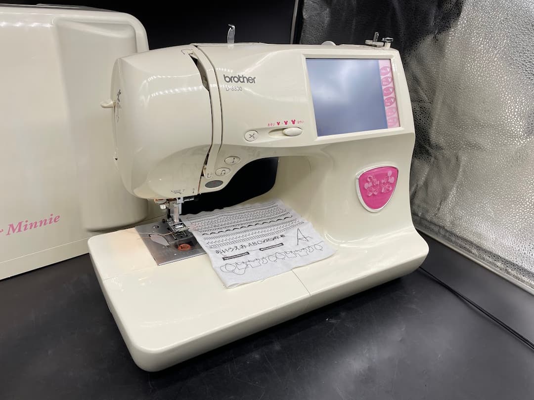 ☆保証付き☆ ブラザー D-8800 刺しゅう機 コンピューターミシン本体 ☆保証付き☆ ブラザー D-8800 刺しゅう機 コンピューターミシン本体