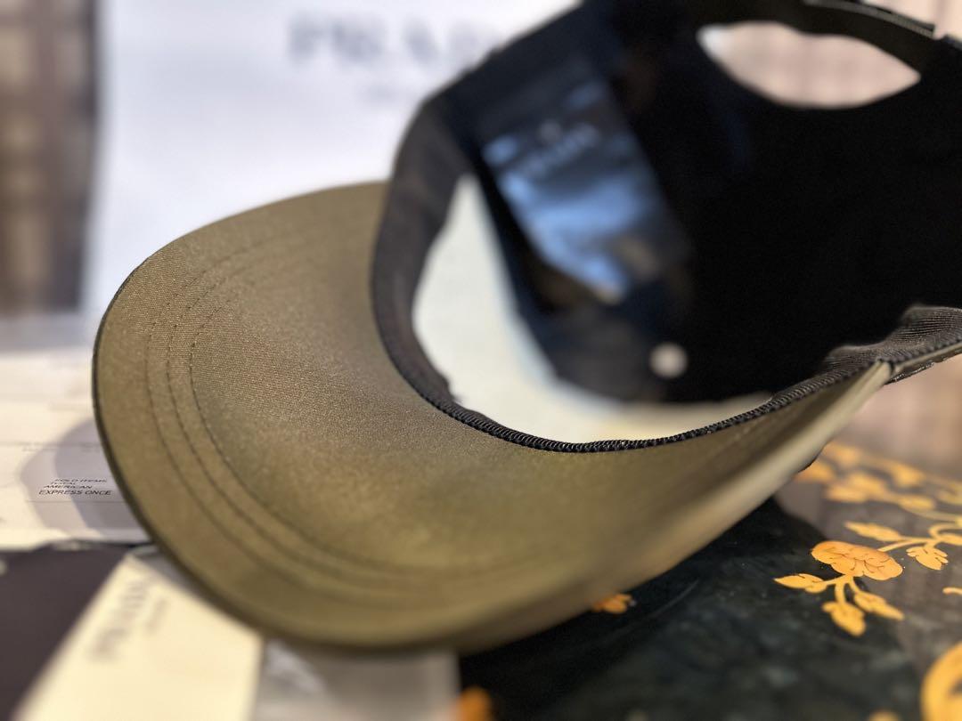 セール　PRADA キャップ　新品未使用品