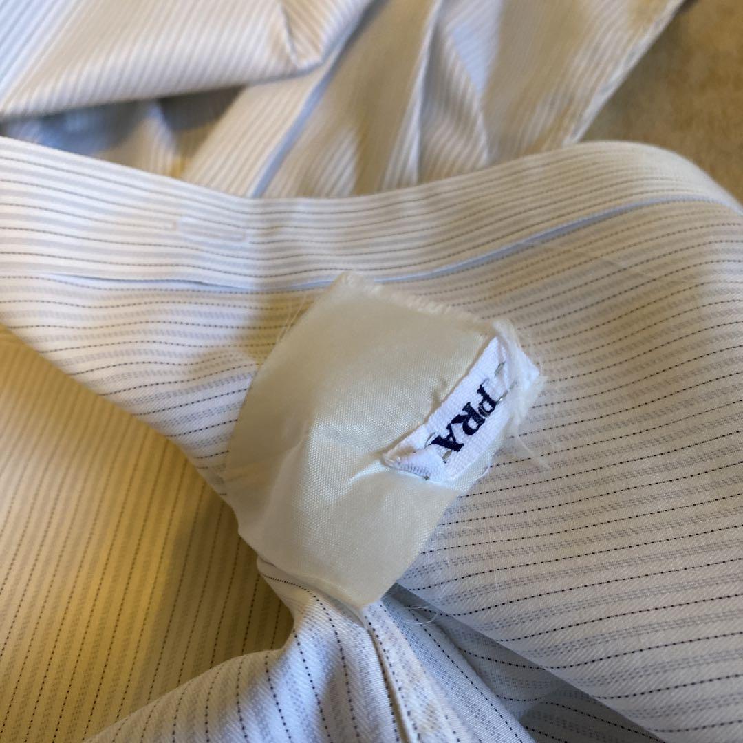 卍 PRADA