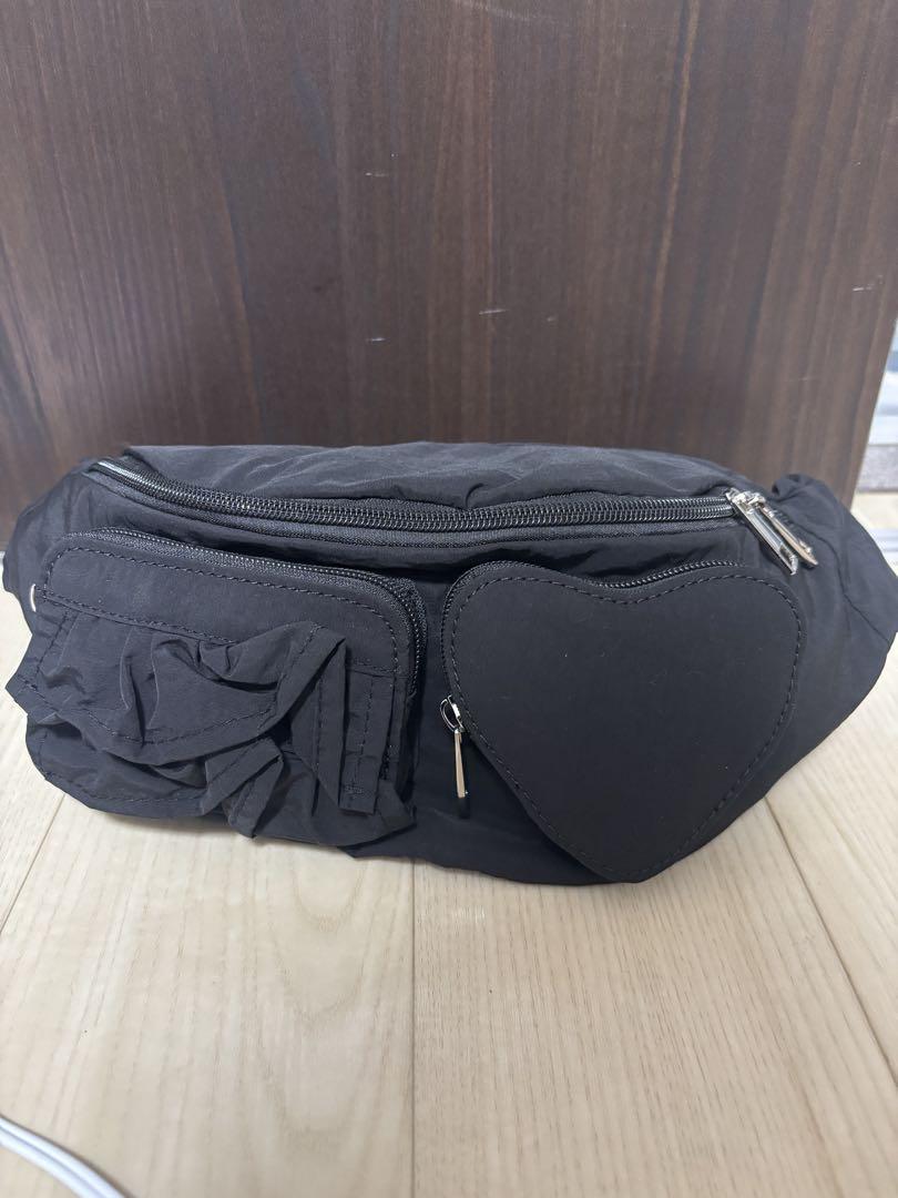 マジェスティックレゴン　ハート×フリルウエストポーチ