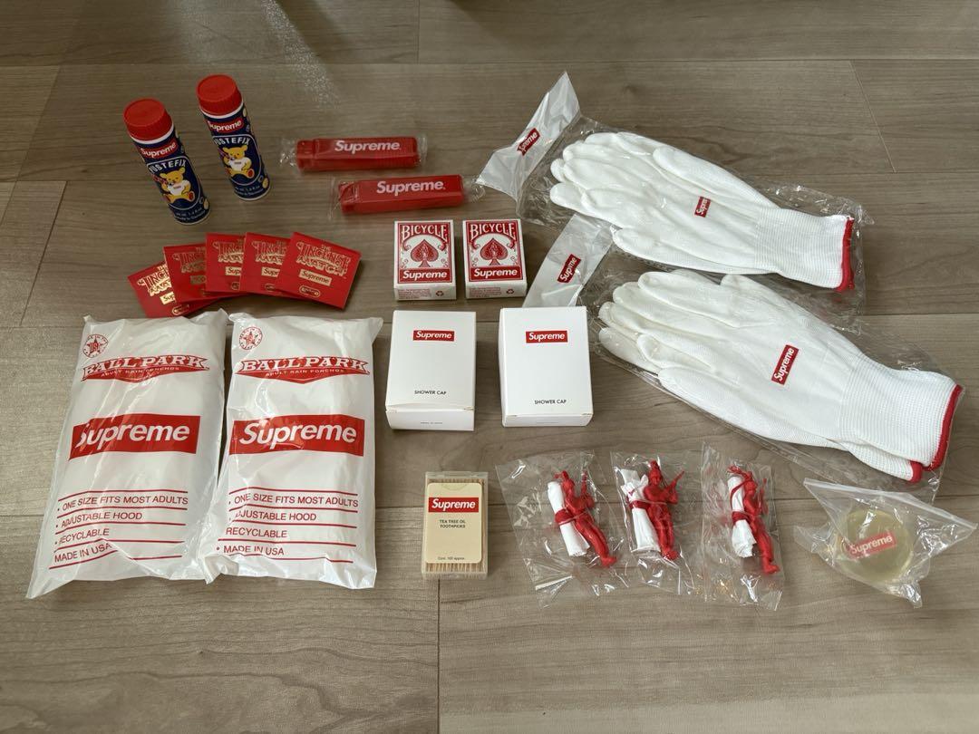 Supreme ノベルティセット