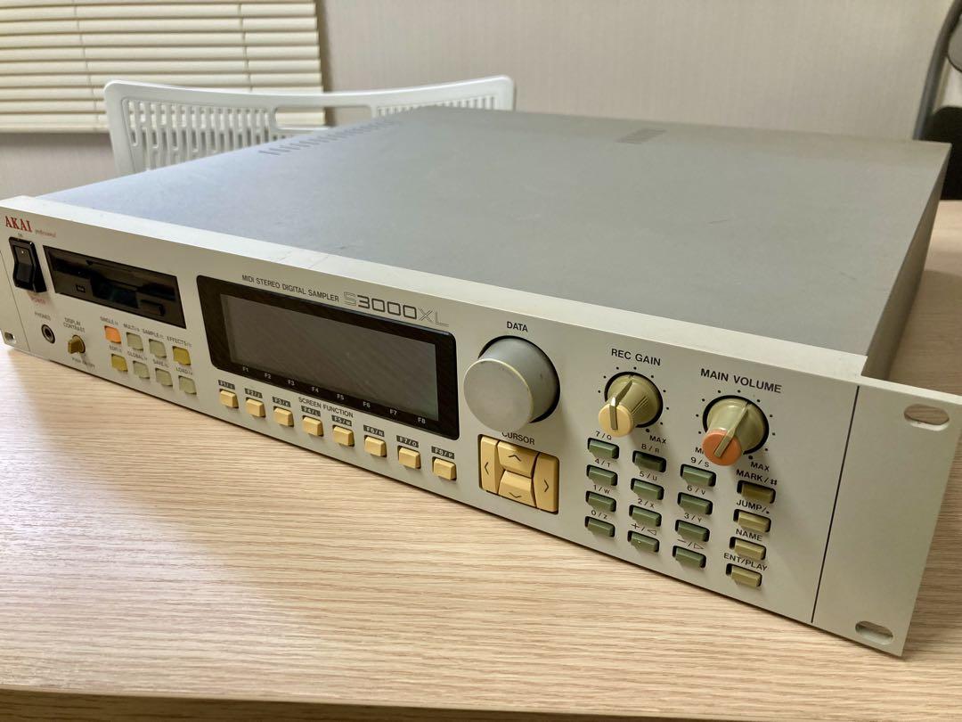 AKAI S3000XL (メモリ32M)サンプラー