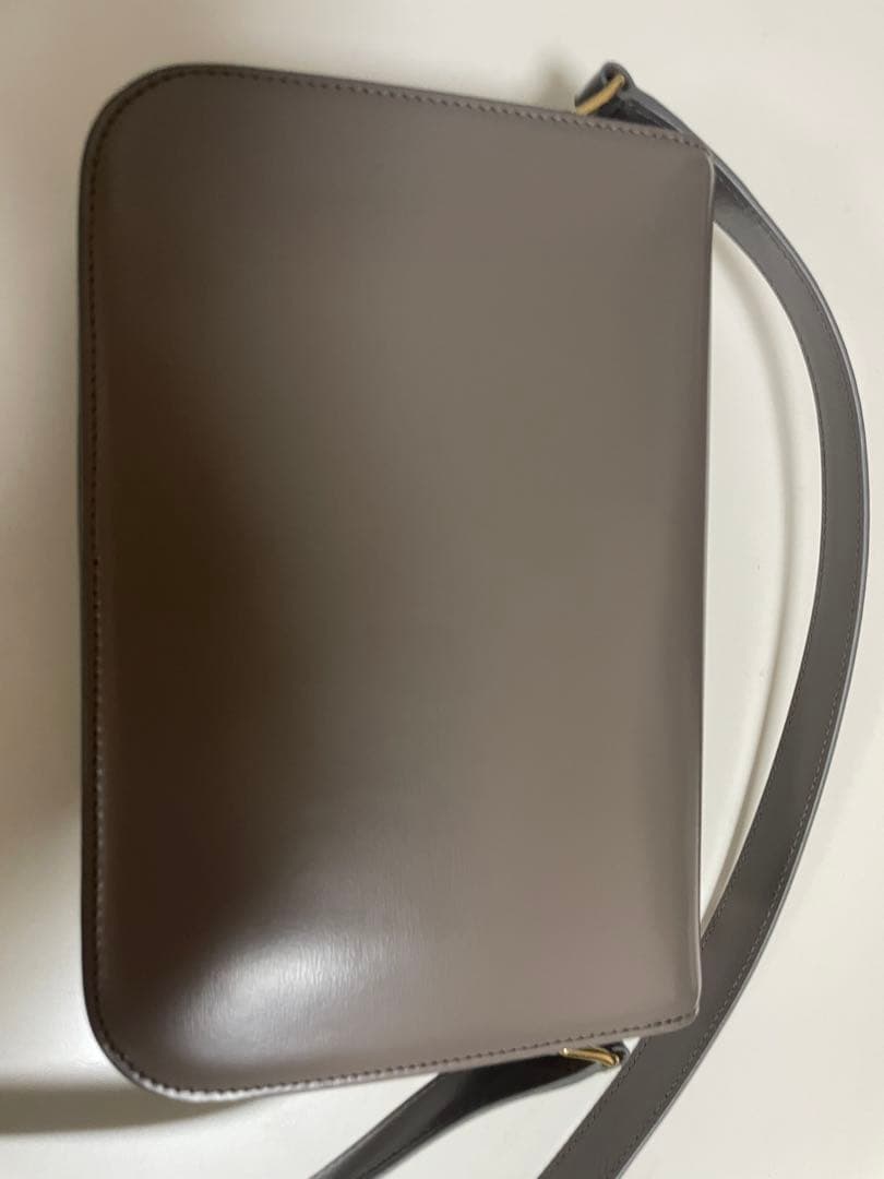 ショルダーバッグ