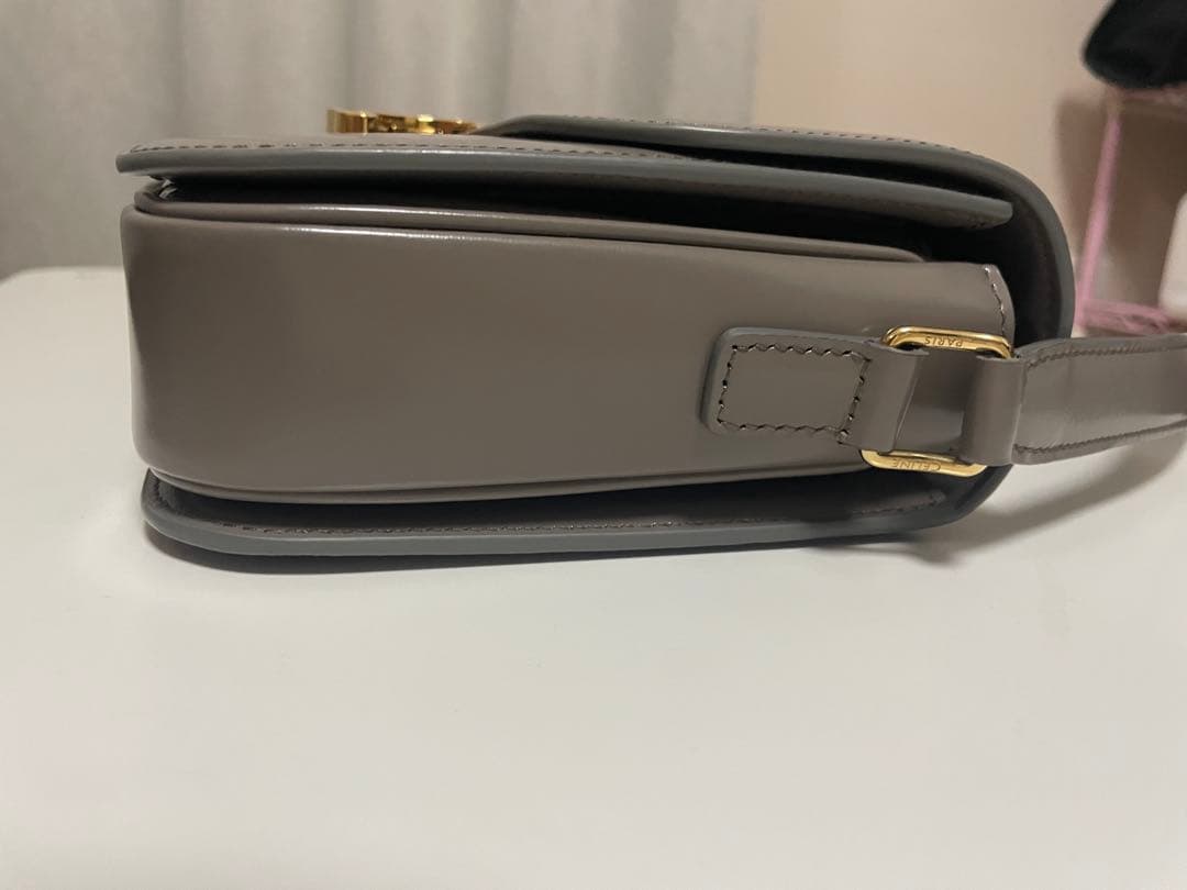 ショルダーバッグ