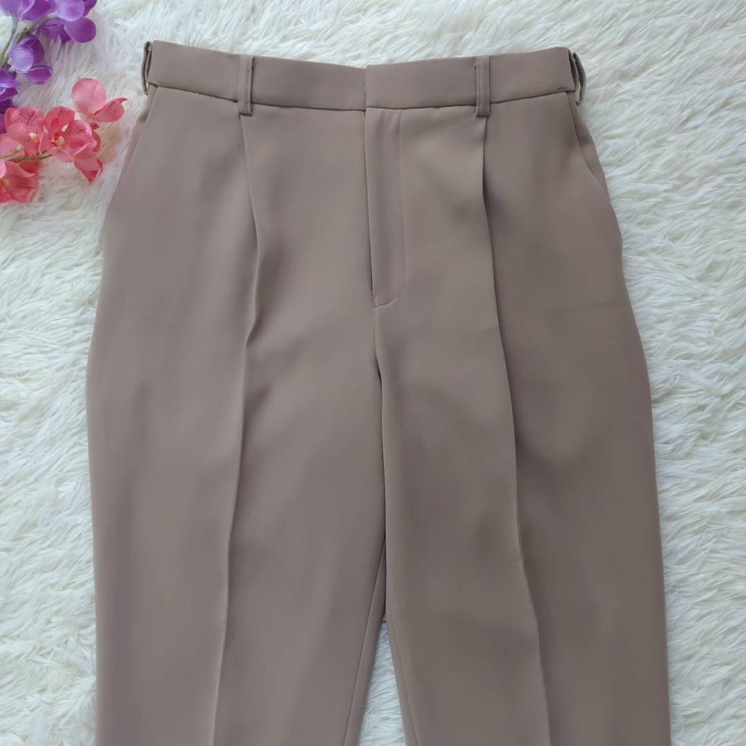 LES MUES  ベージュ セットアップ　パンツスーツ　ノーカラー　M