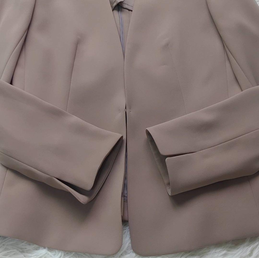 LES MUES  ベージュ セットアップ　パンツスーツ　ノーカラー　M