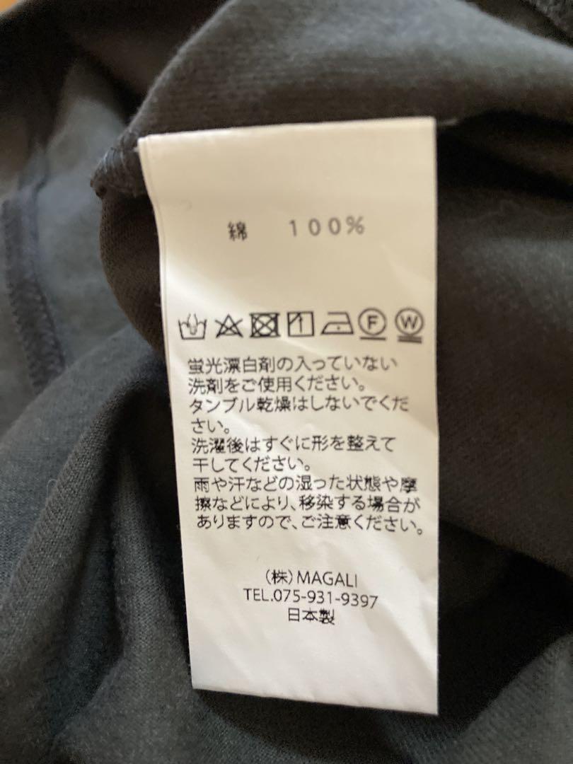 MAGALI バルーン袖 クルーネックTシャツ charcoal MAGALI バルーン袖 クルーネックTシャツ charcoal - メルカリ
