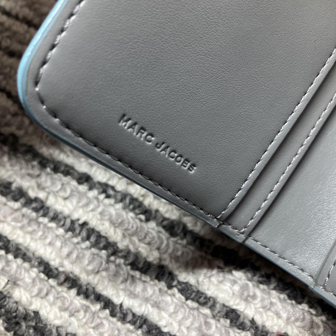 未使用品】マークジェイコブス スナップショット 二つ折り財布