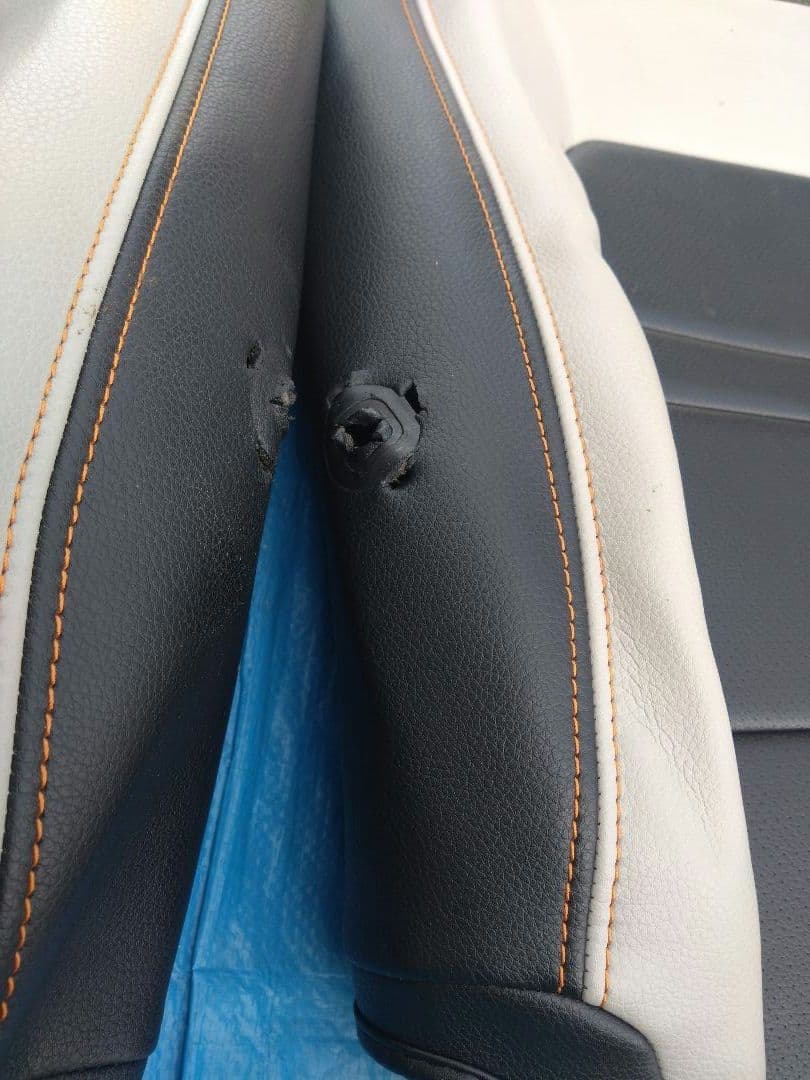 200系ハイエースシートカバーやや傷や汚れあり