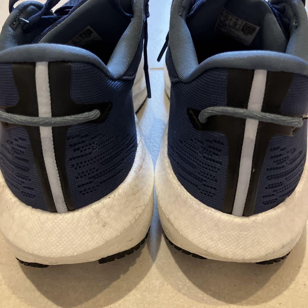 美品　サッカニー　トライアンフ21 28.0 Saucony TRIUMPH