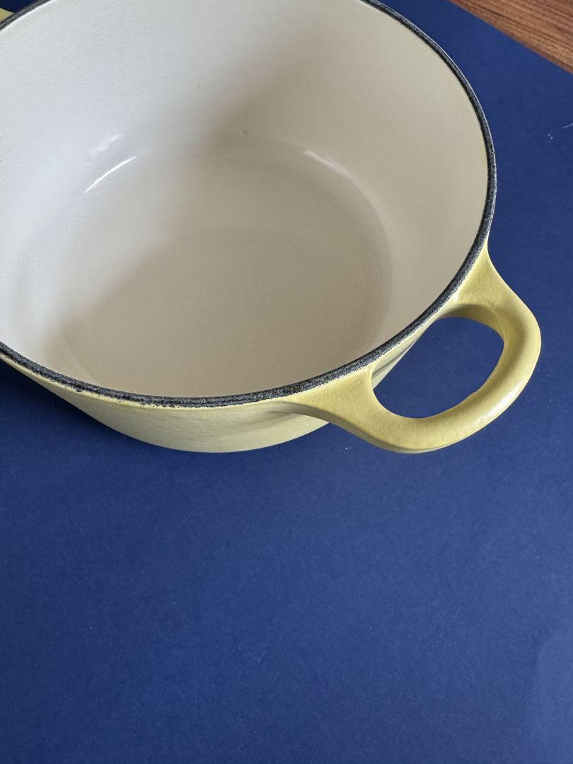 LE CREUSET 両手鍋 イエロー 鋳鉄製 18cm