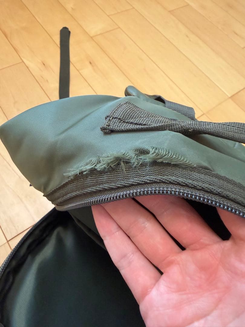 HUMAN MADE リュック・バックパック(ほつれ、ロゴ消えかけあり) HUMAN MADE リュック・バックパック(ほつれ、ロゴ消えかけあり)