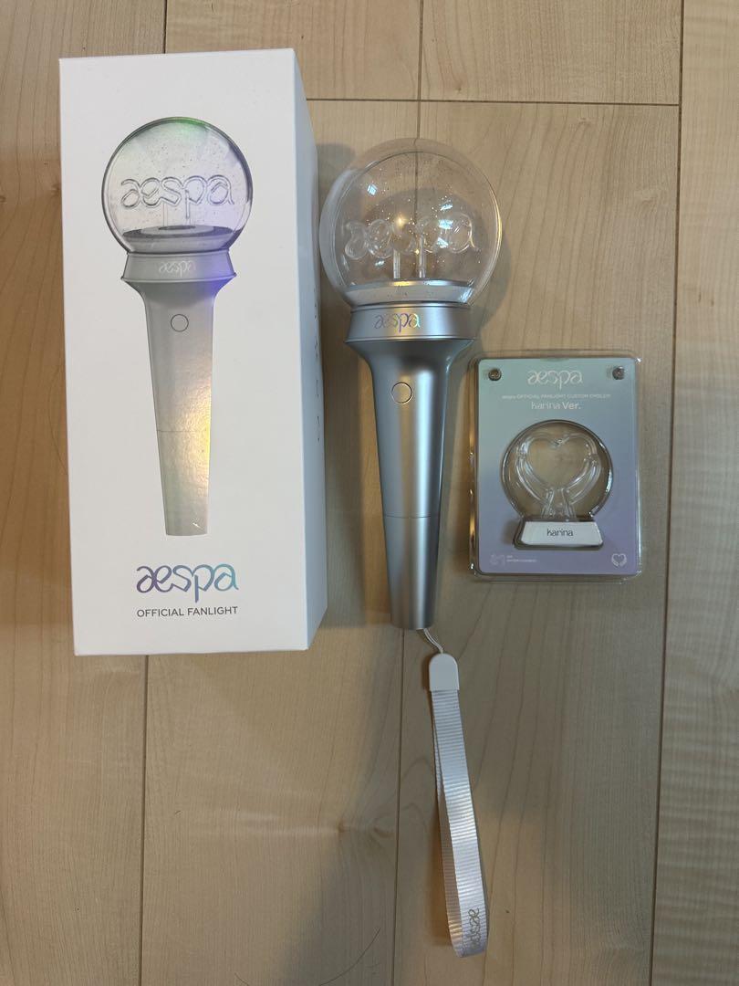 aespa 公式ペンライト シルバー カリナ aespa OFFICIAL FANLIGHT | SMTOWN OFFICIAL ONLINE STORE