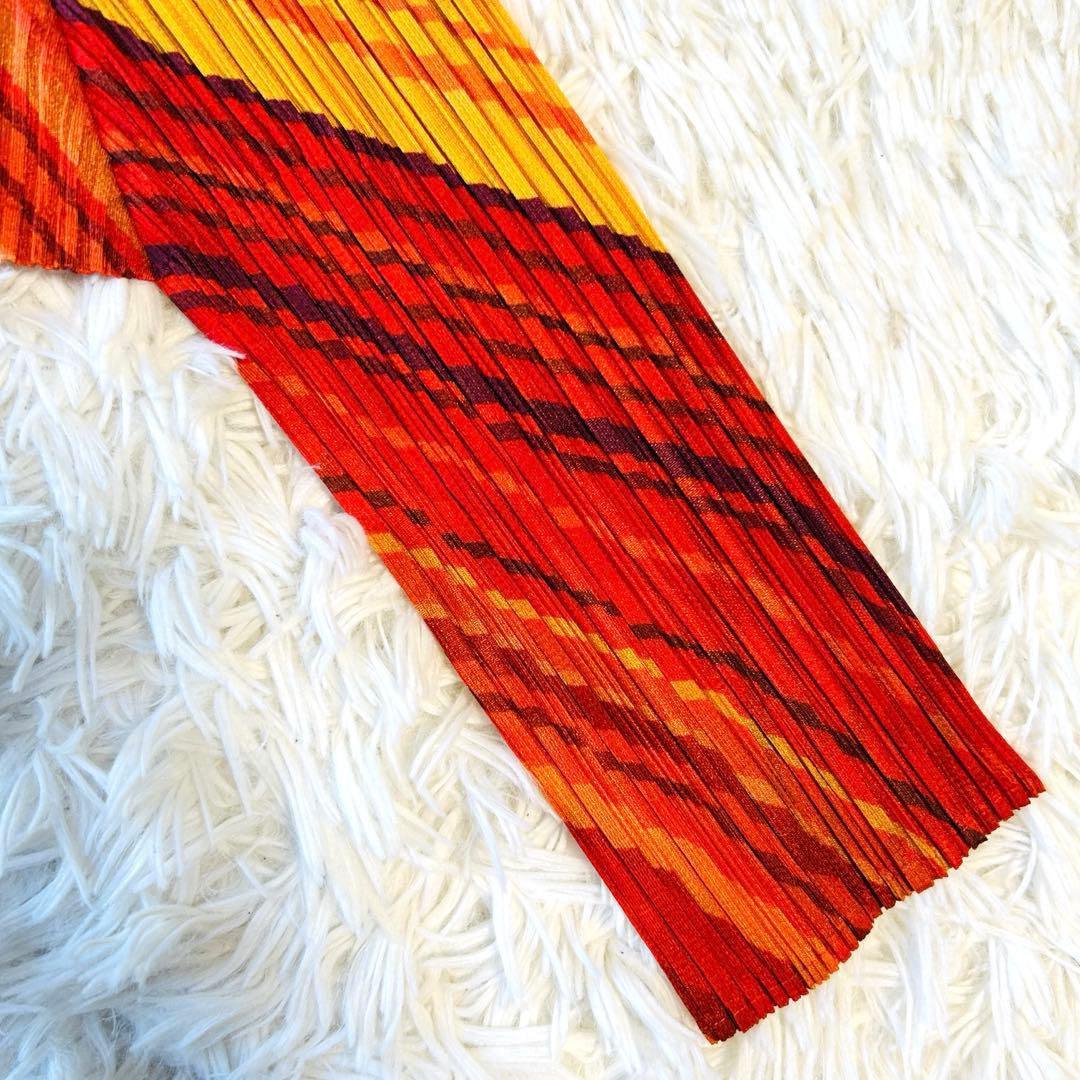 プリーツプリーズ グラデーション 長袖カットソー 七分袖 総柄