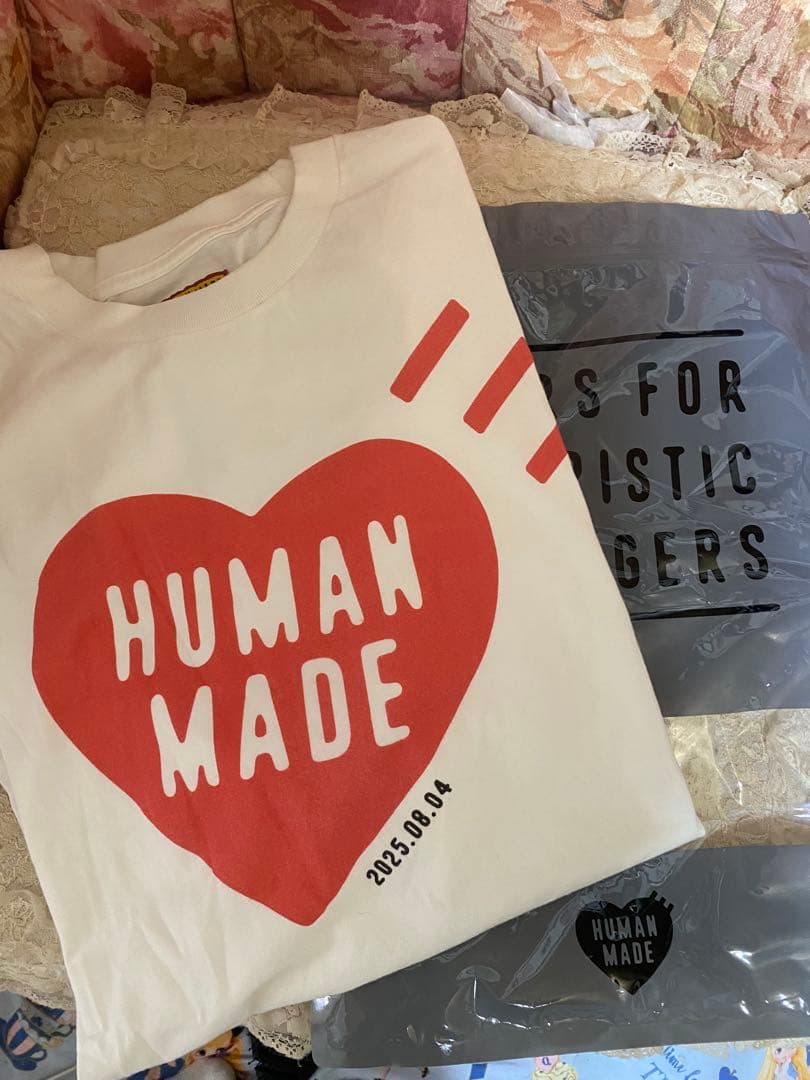 HUMAN MADE 限定ハートロゴ Tシャツ