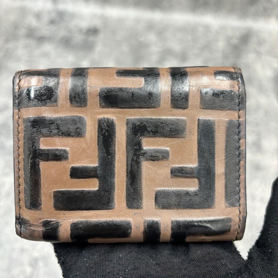 FENDI フェンディ エフイズ　マイクロ トリフォールド　ズッカ　ゴールド金具 FENDI フェンディ エフイズ マイクロ トリフォールド ズッカ