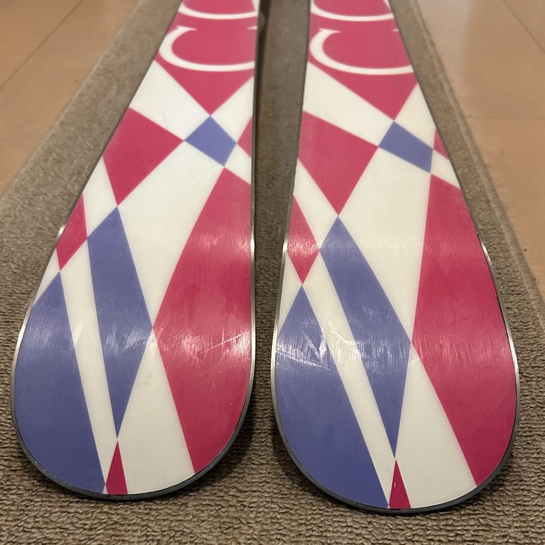 割引購入 スキー板 ビンディング付き レディース 147cm COSMIC SURF 美品 スキー