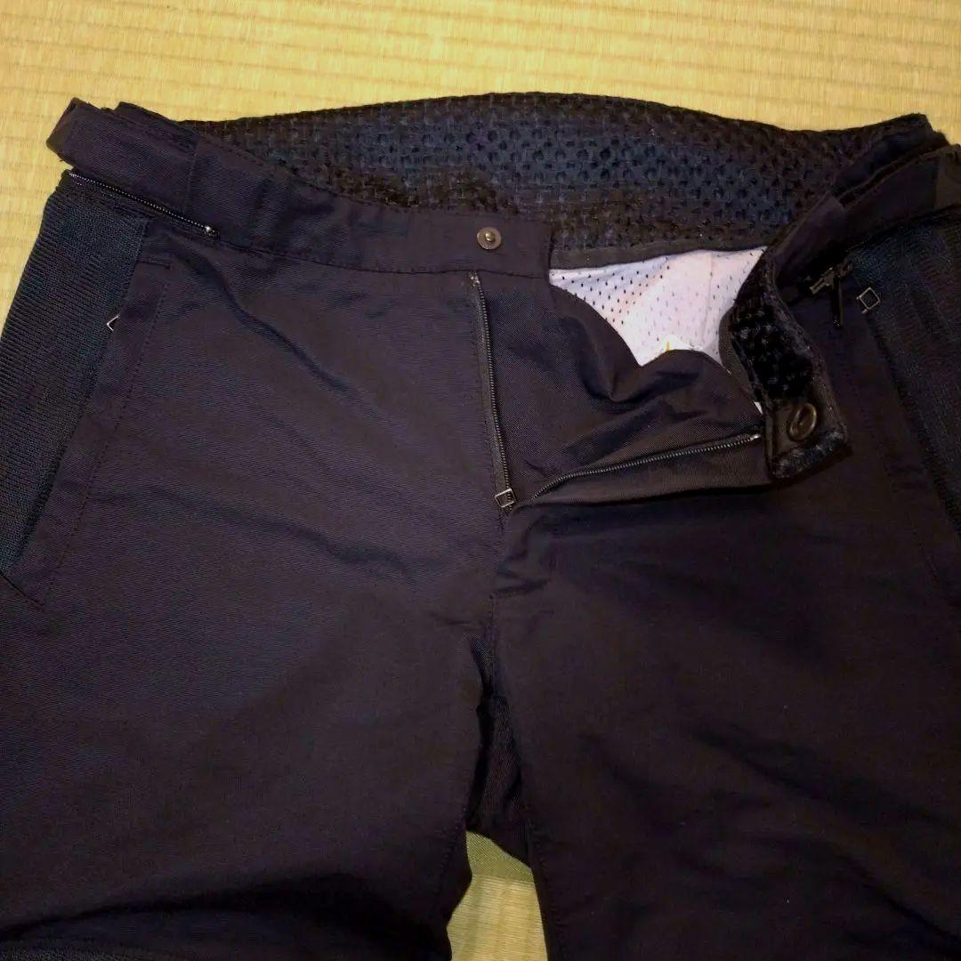 【最終価格】ダイネーゼ　ナイロンパンツ　黒　50