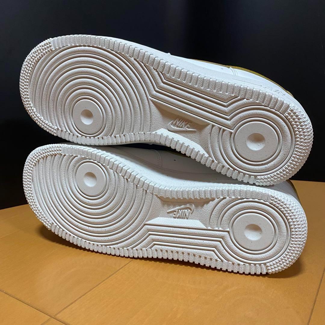 【新品23cm】NIKE W エアフォース１’07 ホワイト/ブロンズ