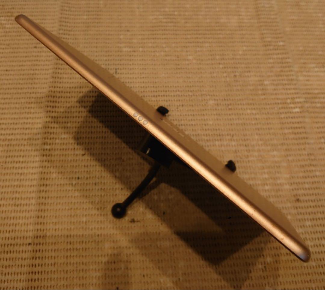 完動品液晶無傷iPad第8世代