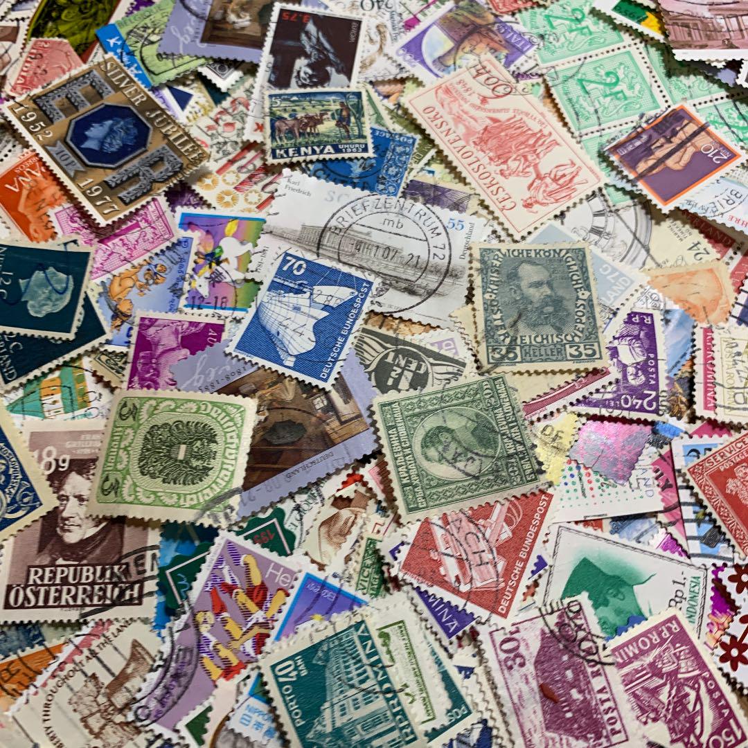 世界の使用済み切手まとめて1000枚以上!